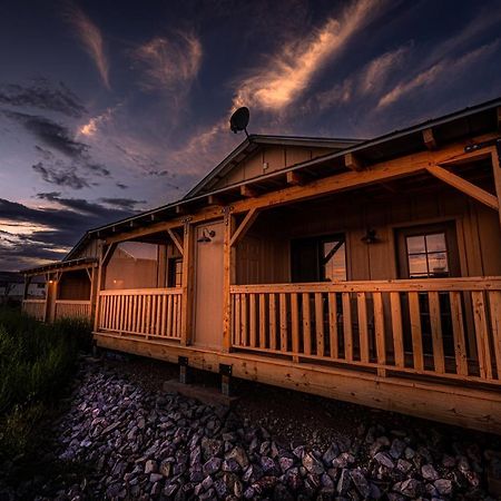-Pet Friendly- Miners Cabin #5 -Two Double Beds - Private Balcony Tombstone Eksteriør billede
