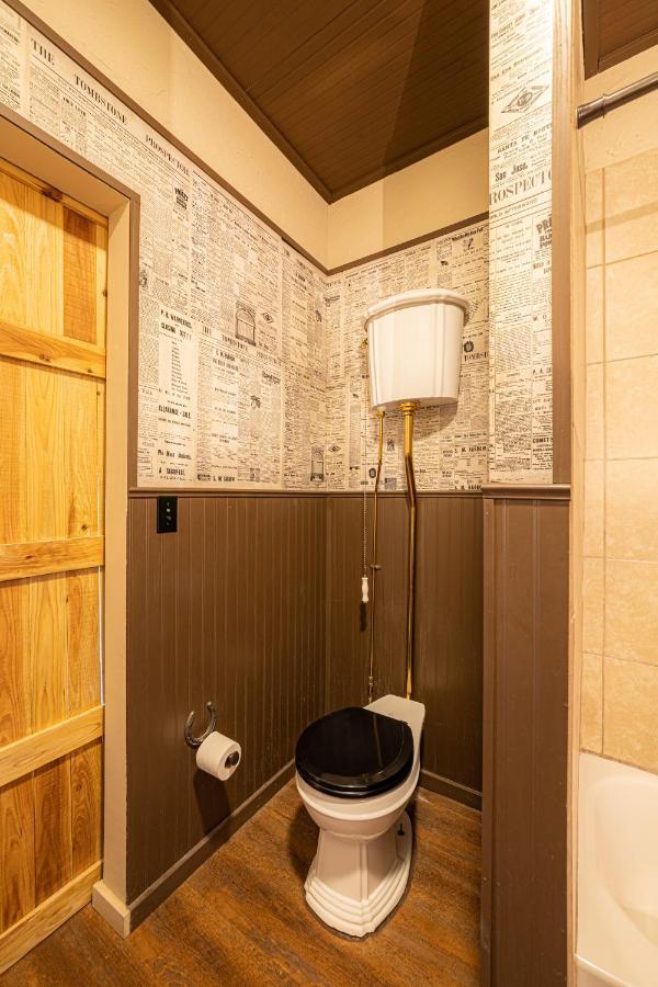 -Pet Friendly- Miners Cabin #5 -Two Double Beds - Private Balcony Tombstone Eksteriør billede