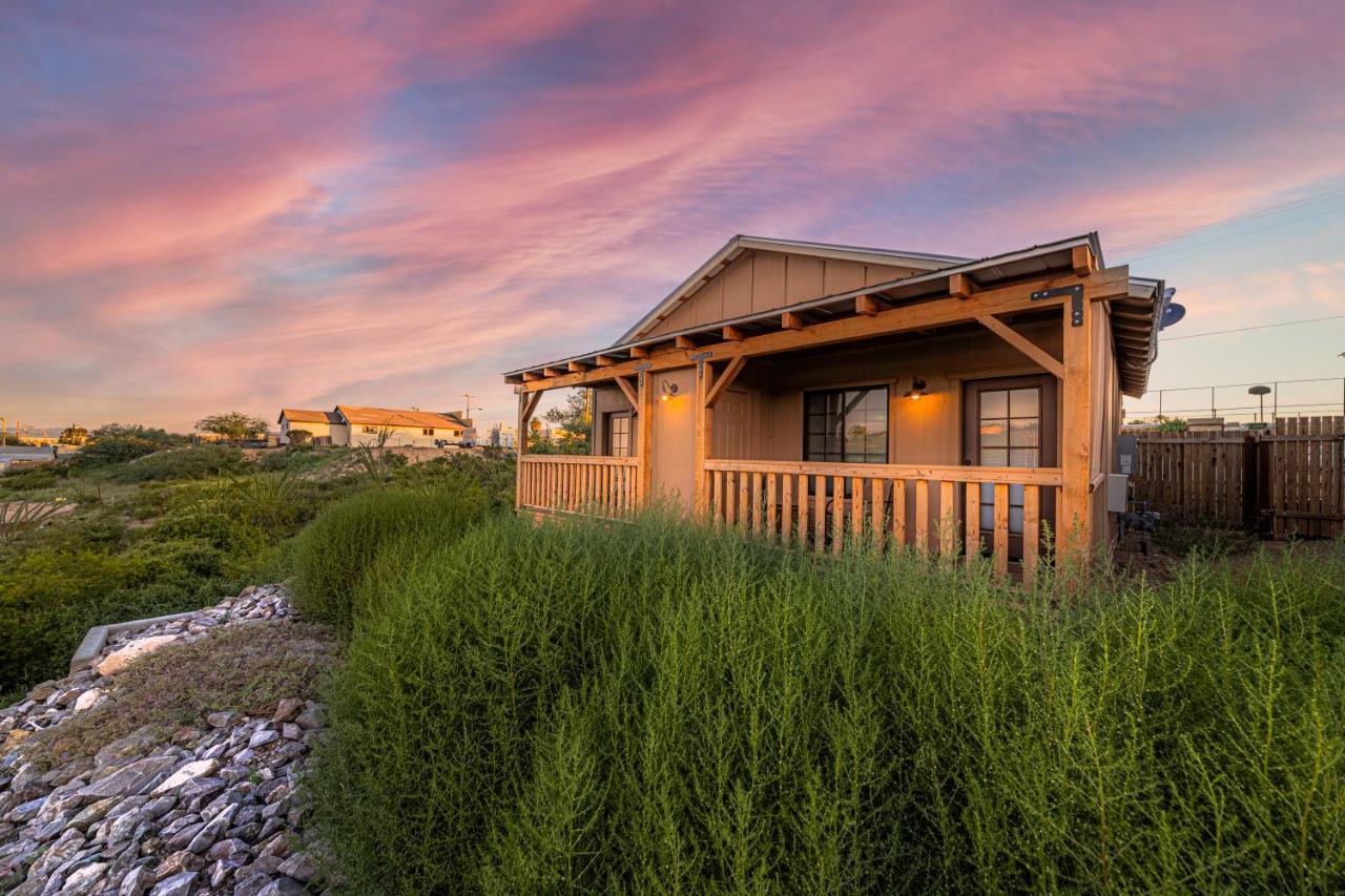 -Pet Friendly- Miners Cabin #5 -Two Double Beds - Private Balcony Tombstone Eksteriør billede